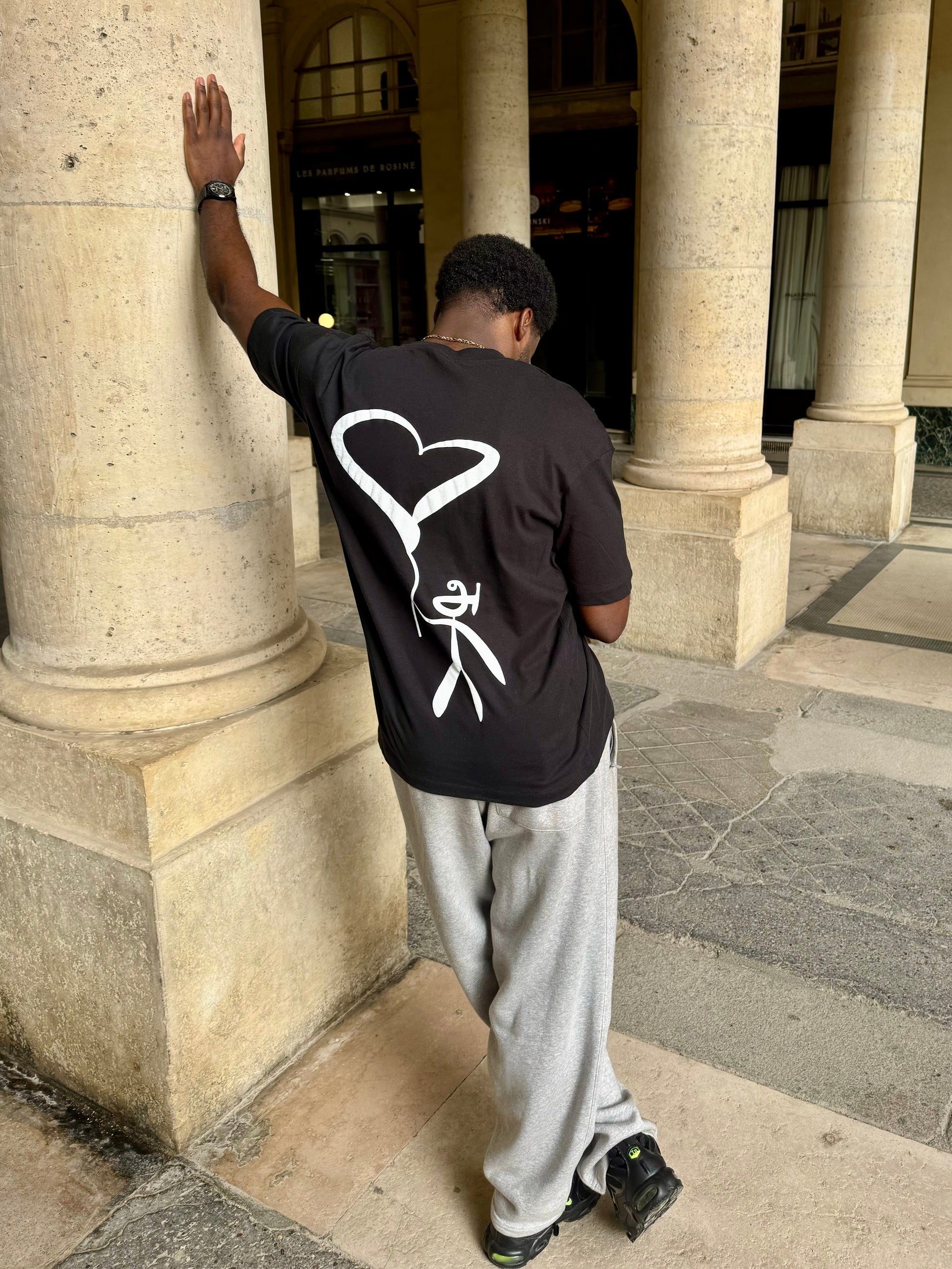 T-SHIRT "அmour" - NOIR